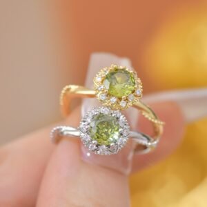 Delicate green crystal jewelry gift ring for women